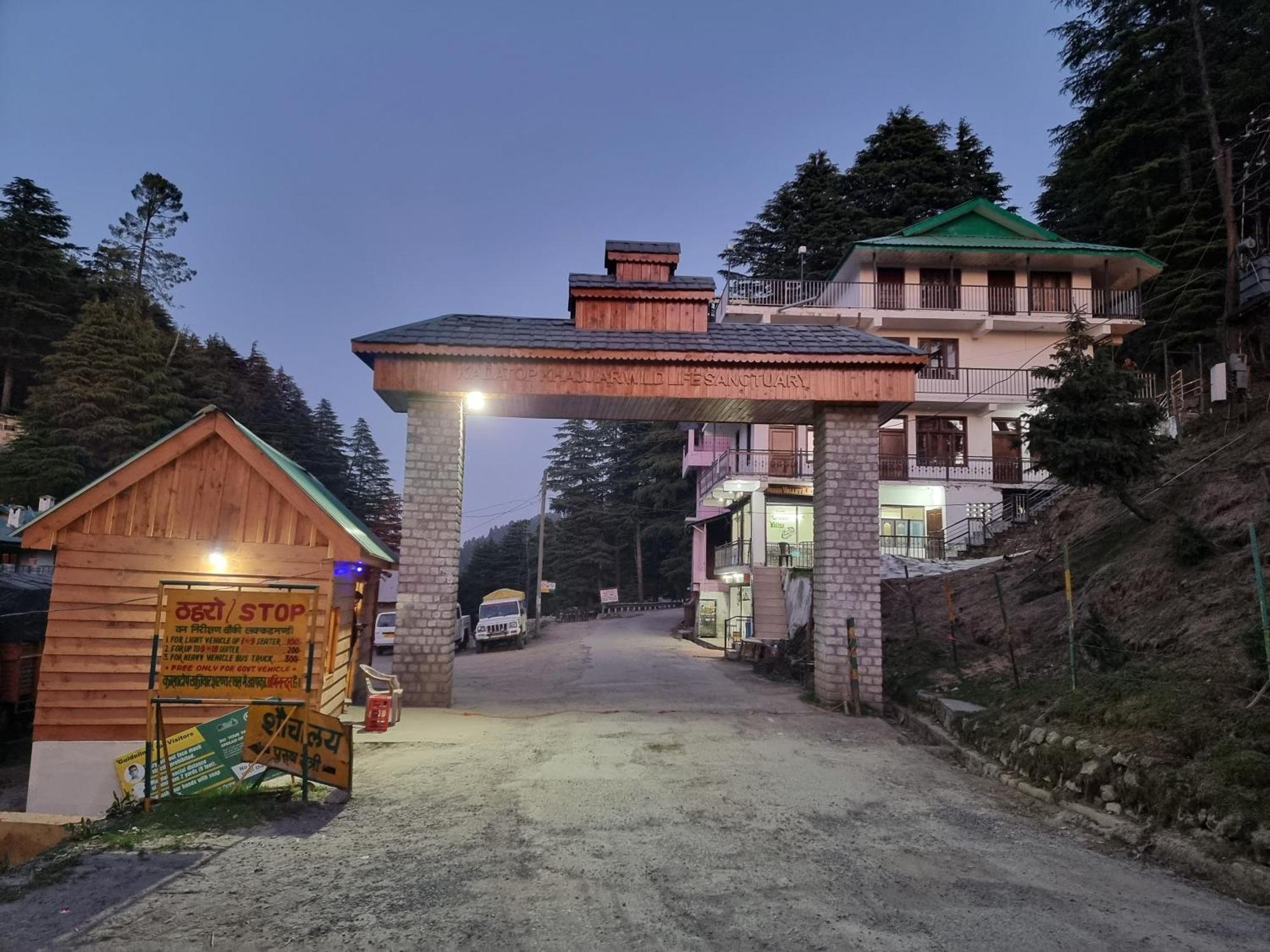 Forest Vibes Kalatop-Rooms And Restaurant Dalhousie Exterior foto